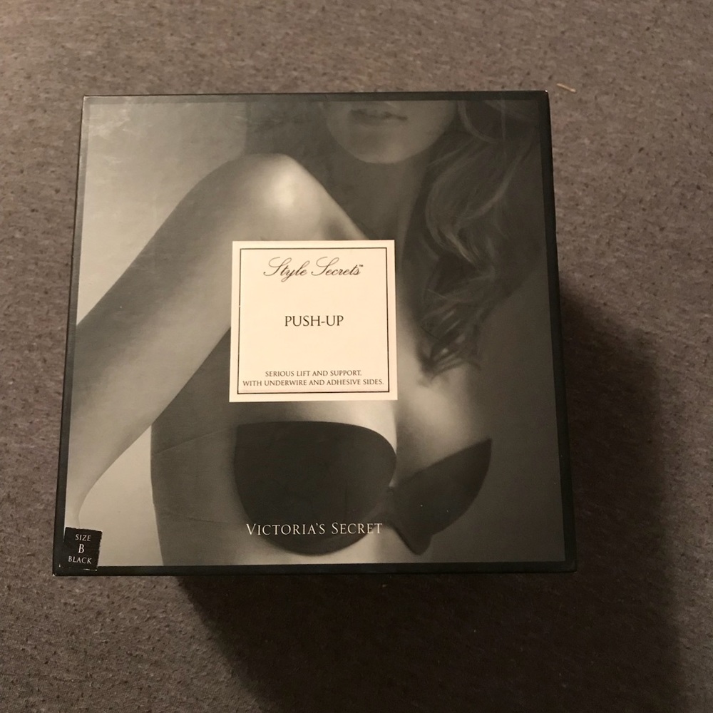 Victoria’s Secret Strapless Push-up Bra